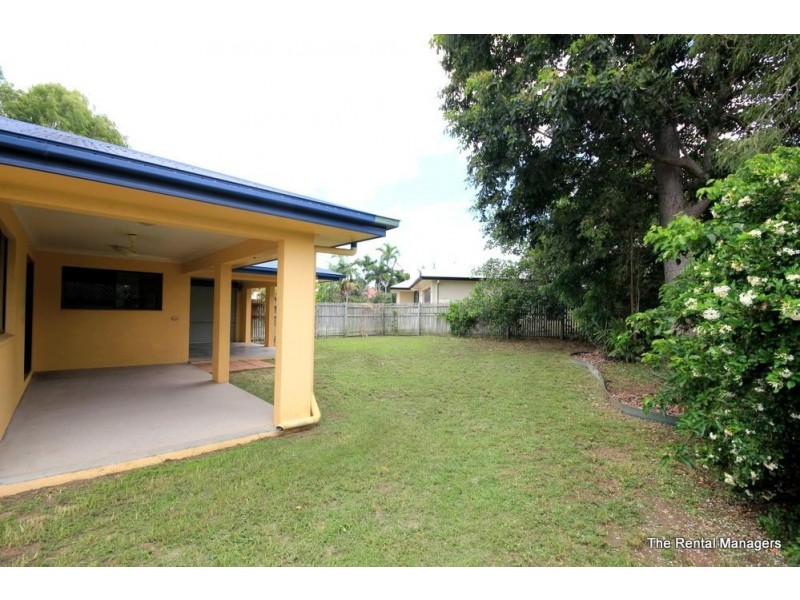 5 Sassafras Court, Bushland Beach QLD 4818