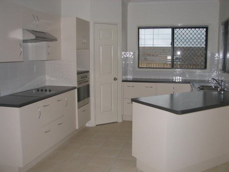 3 Baxendell Place, Bushland Beach QLD 4818