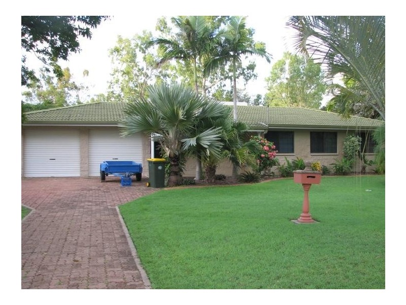 11 Kurrajong Court, Bushland Beach QLD 4818