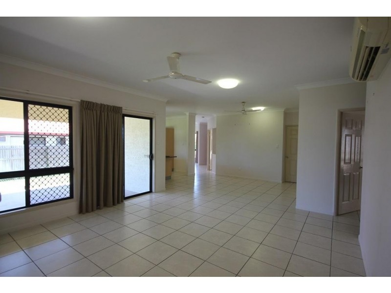 22 Palomar Court, Mount Louisa QLD 4814