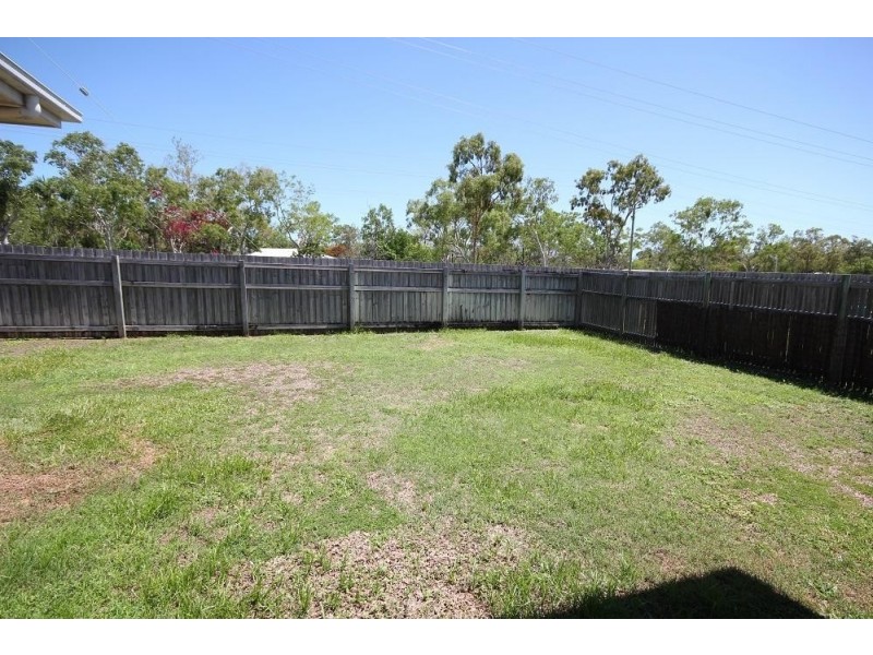22 Palomar Court, Mount Louisa QLD 4814