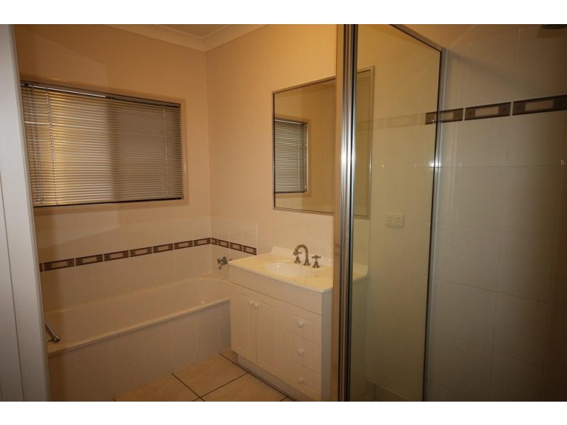 22 Palomar Court, Mount Louisa QLD 4814