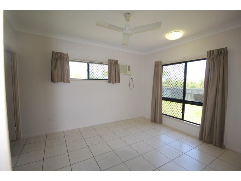 22 Palomar Court, Mount Louisa QLD 4814