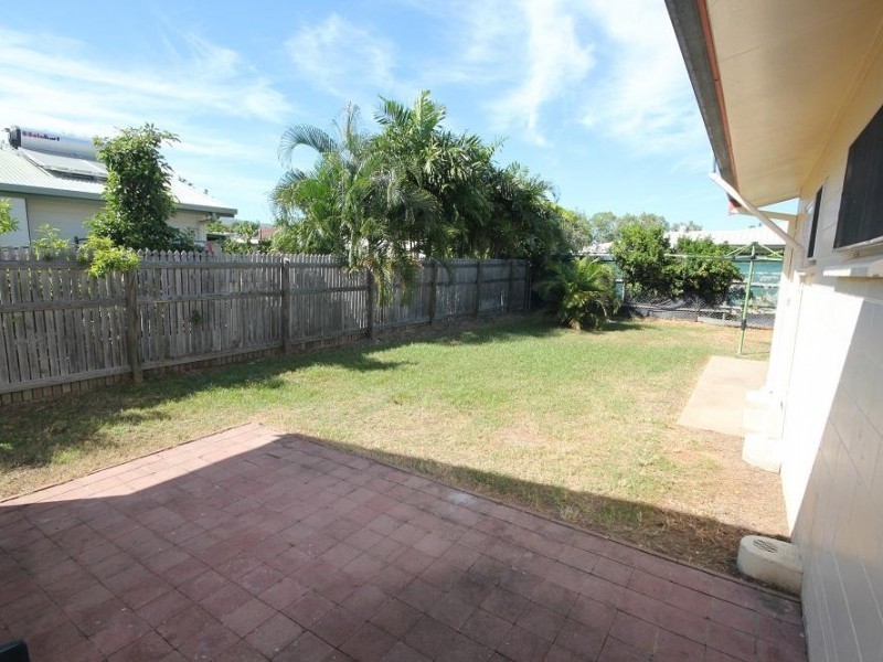 31 Hinchinbrook Drive, Kirwan QLD 4817