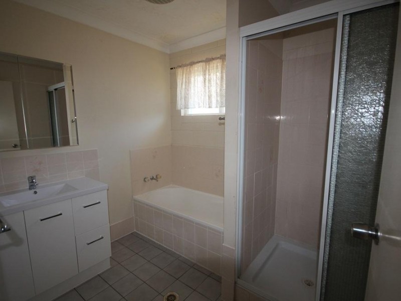 31 Hinchinbrook Drive, Kirwan QLD 4817