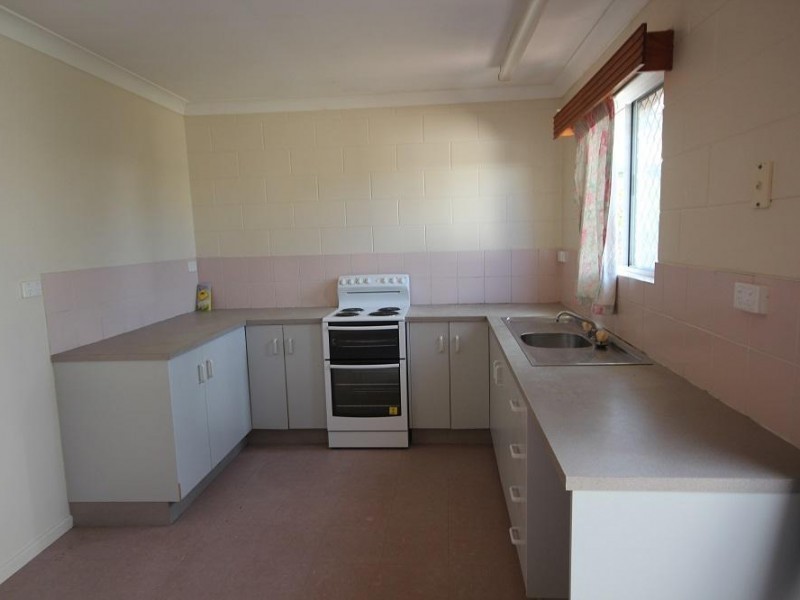 31 Hinchinbrook Drive, Kirwan QLD 4817