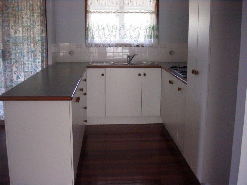 27 Joshua Crescent, Bushland Beach QLD 4818