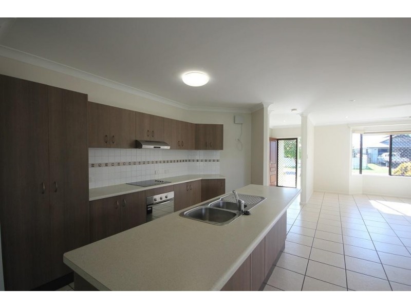 22 Seabrook Circuit, Bushland Beach QLD 4818