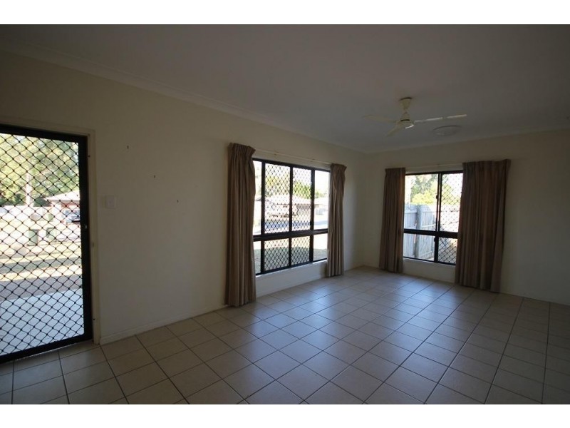 1 Clearwater Court, Bushland Beach QLD 4818