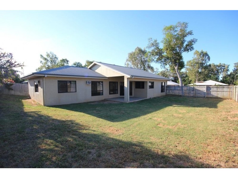 1 Clearwater Court, Bushland Beach QLD 4818