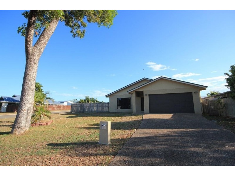 1 Clearwater Court, Bushland Beach QLD 4818