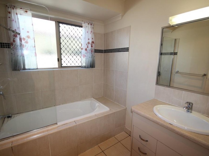 19 Crossman Place, Kirwan QLD 4817