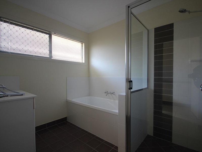 24 Woodwark Drive, Bushland Beach QLD 4818