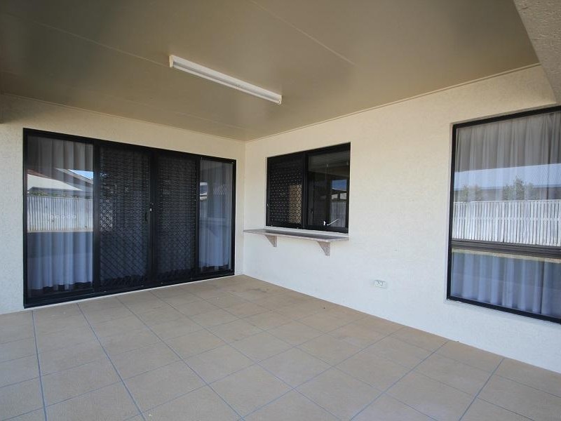 24 Woodwark Drive, Bushland Beach QLD 4818