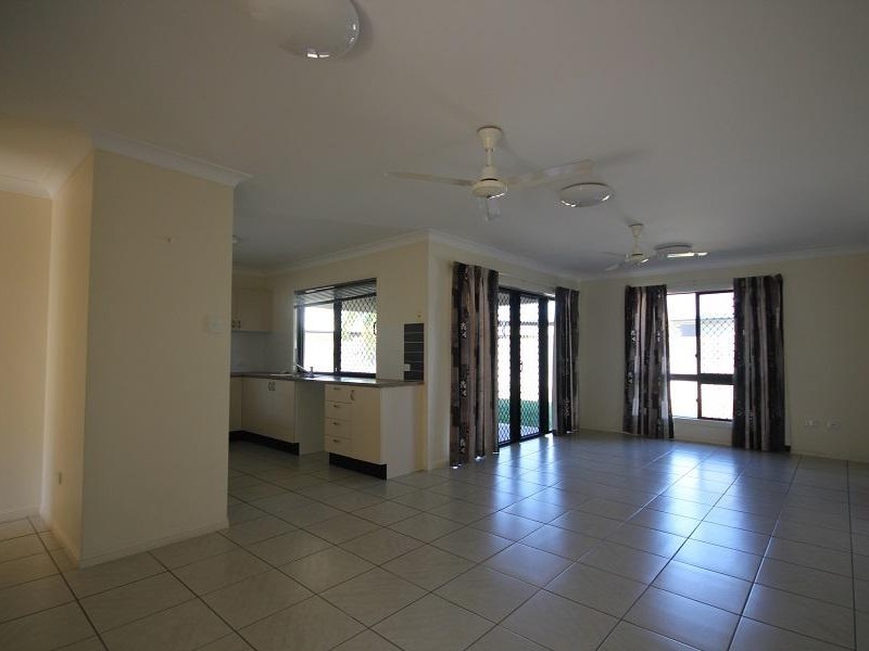 24 Woodwark Drive, Bushland Beach QLD 4818