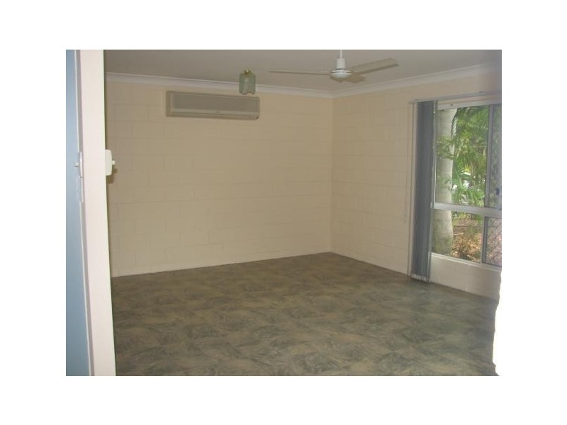 4 Sandalan Court, Bushland Beach QLD 4818