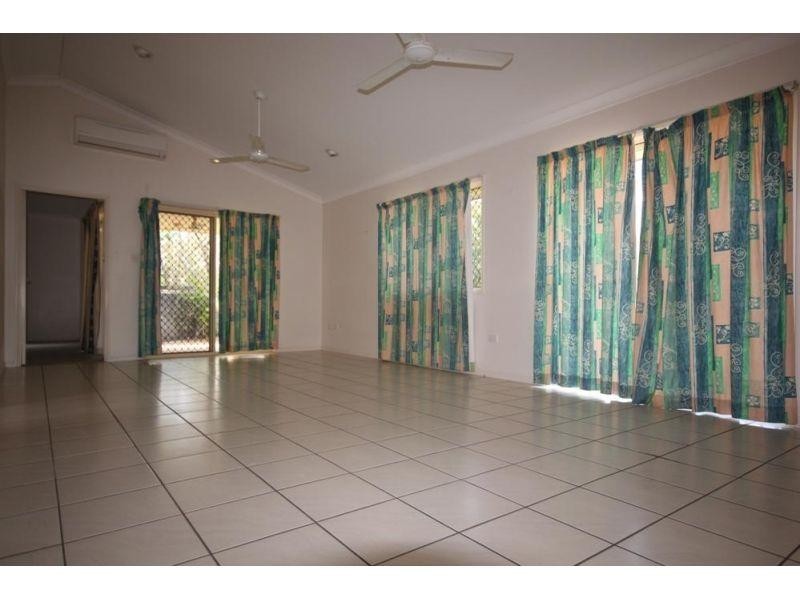 40 Honeyeater Circle, Douglas QLD 4814