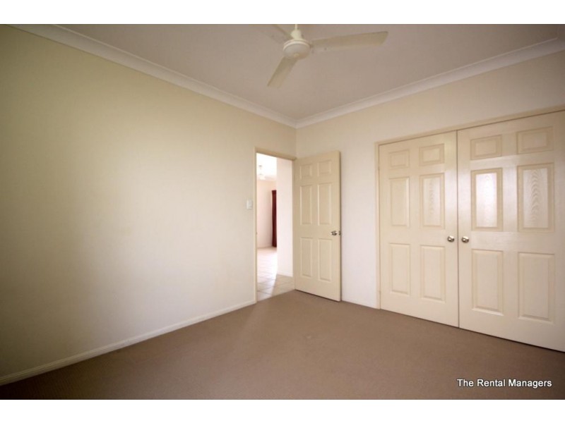 19 Lockyer Place, Mount Louisa QLD 4814