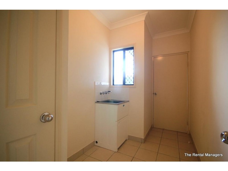 19 Lockyer Place, Mount Louisa QLD 4814