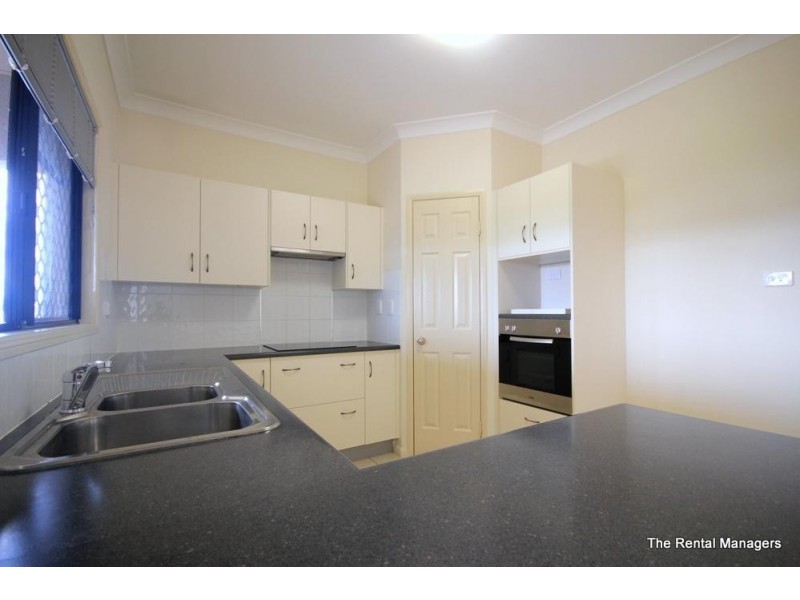 19 Lockyer Place, Mount Louisa QLD 4814