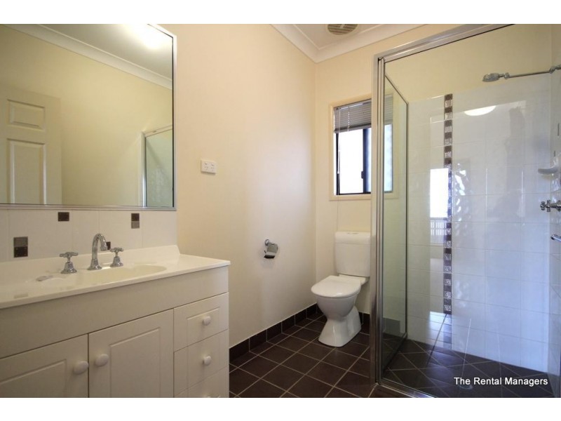 19 Lockyer Place, Mount Louisa QLD 4814