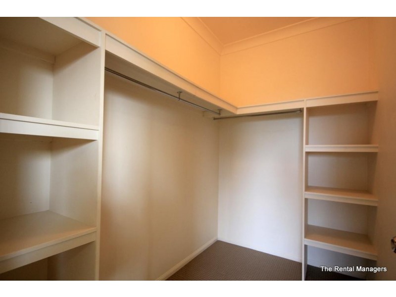 19 Lockyer Place, Mount Louisa QLD 4814