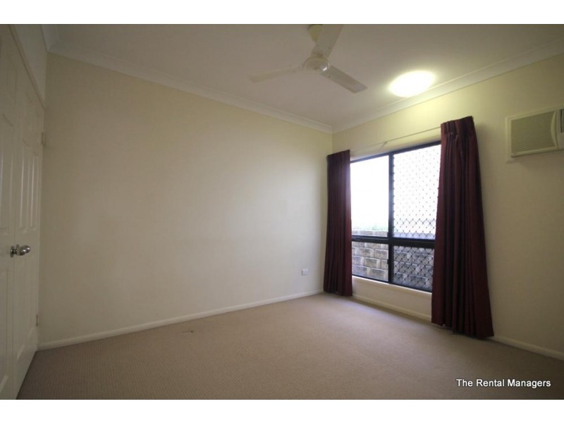 19 Lockyer Place, Mount Louisa QLD 4814