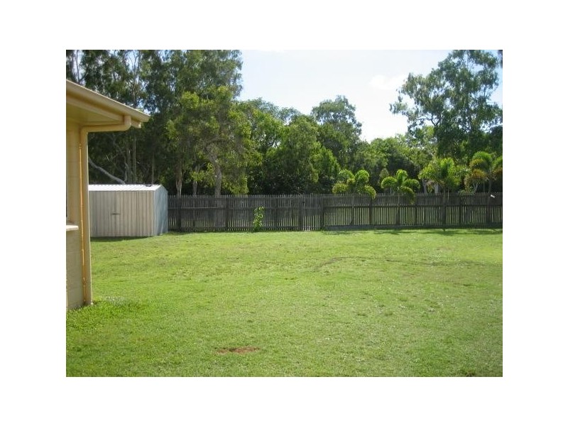 12 Kinnardy Street, Burdell QLD 4818