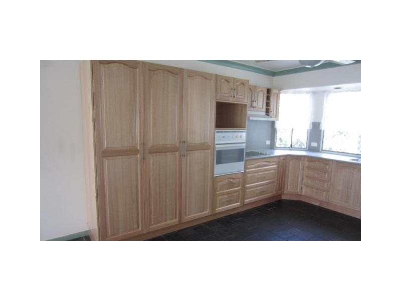 37 Lagoon Crescent, Saunders Beach QLD 4818