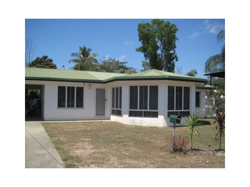 37 Lagoon Crescent, Saunders Beach QLD 4818