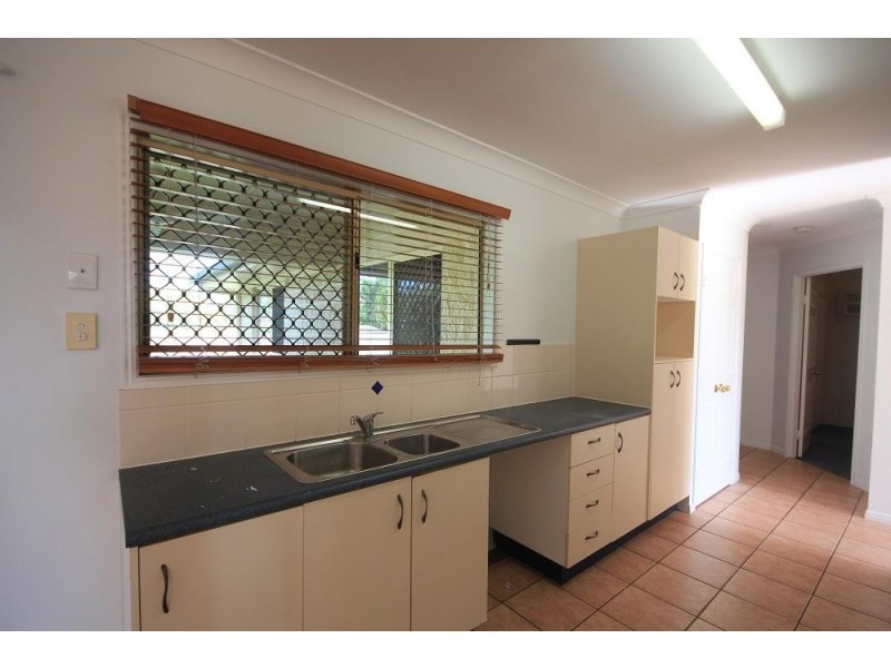 8 Camplin Court, Burdell QLD 4818
