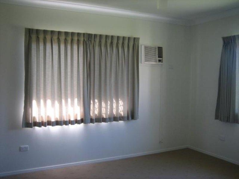 68 Seabrook Circuit, Bushland Beach QLD 4818