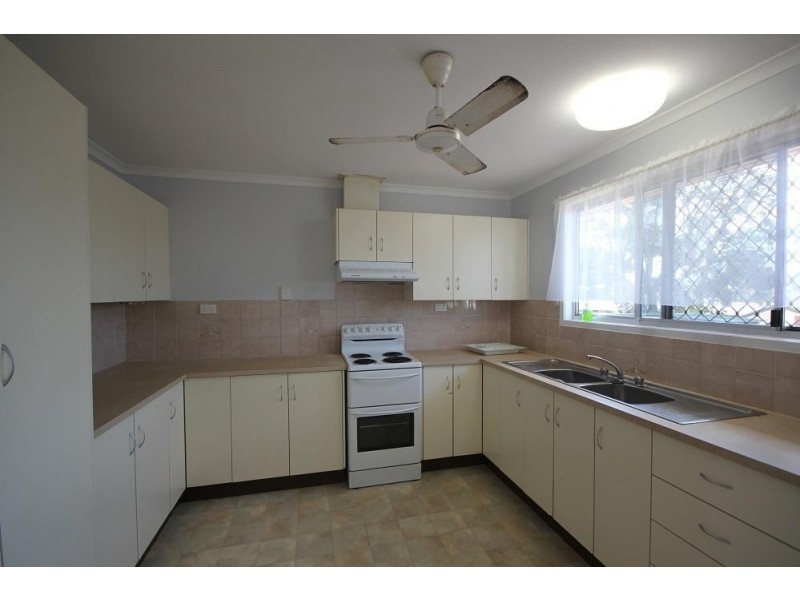 12 Neila Street, Kirwan QLD 4817