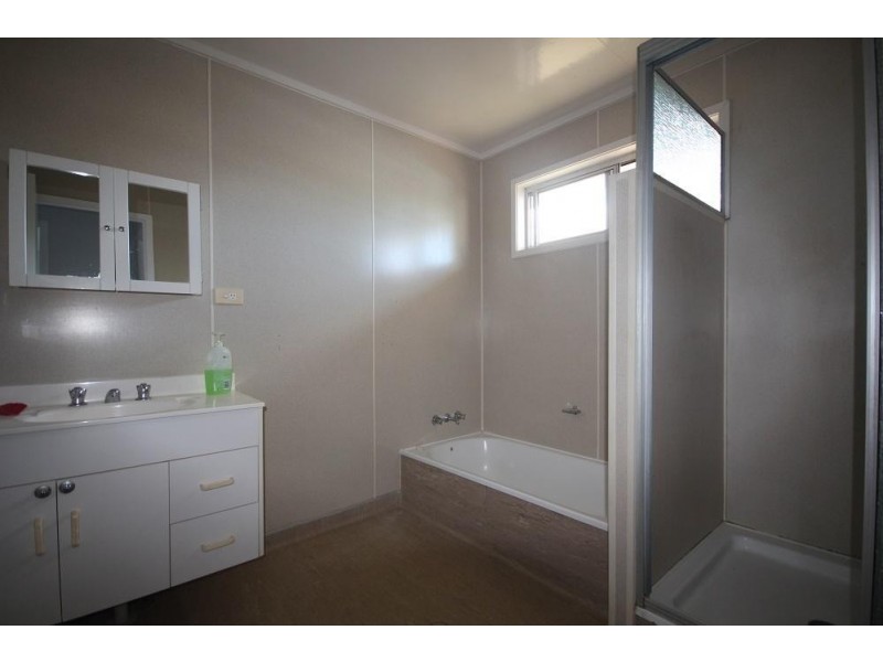 12 Neila Street, Kirwan QLD 4817