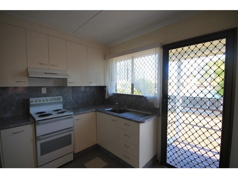 4 Laburnum Street, Cranbrook QLD 4814