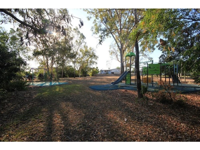 4 Laburnum Street, Cranbrook QLD 4814