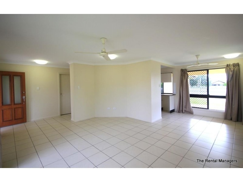 4 Genesta Court, Bushland Beach QLD 4818