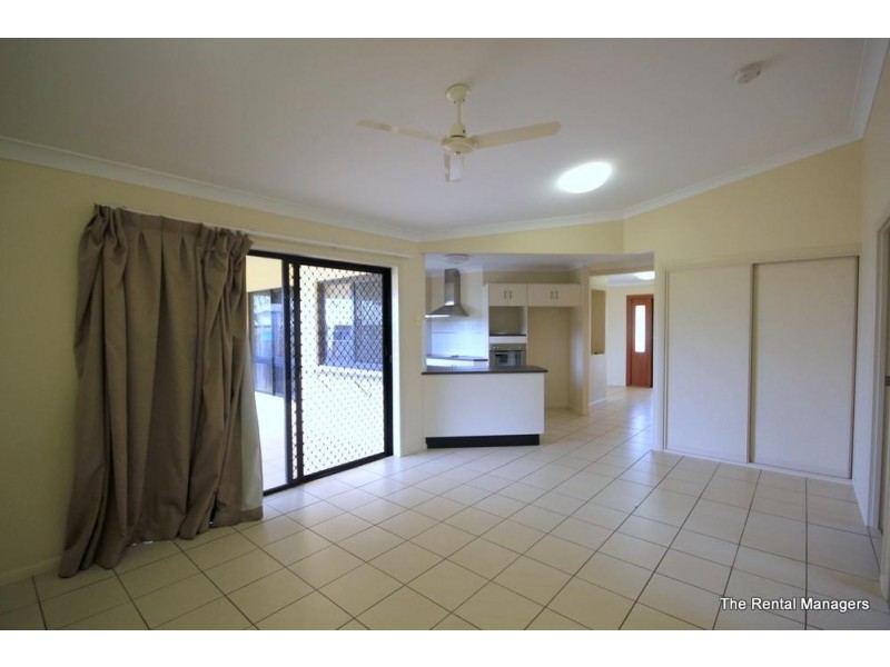 4 Genesta Court, Bushland Beach QLD 4818