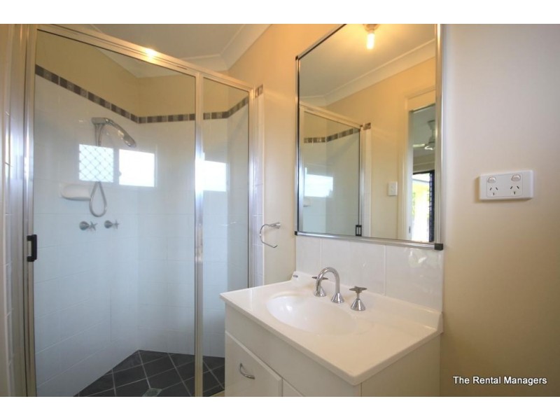 4 Genesta Court, Bushland Beach QLD 4818