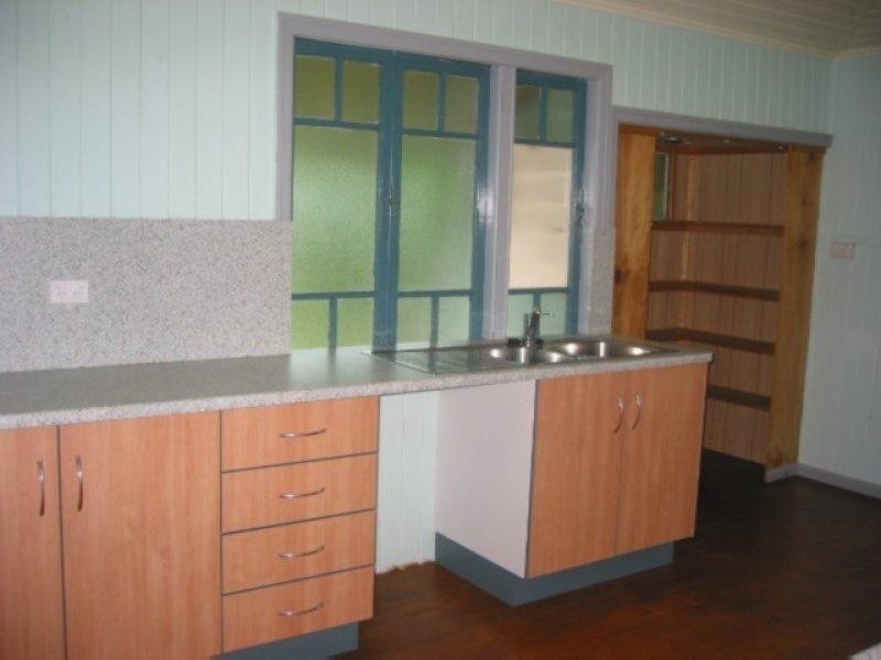 42 Bishop Street, Belgian Gardens QLD 4810