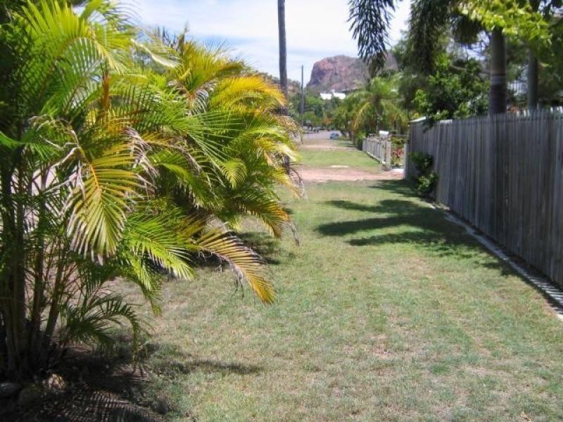 42 Bishop Street, Belgian Gardens QLD 4810