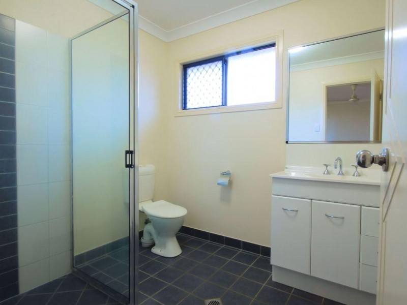 Bushland Beach QLD 4818