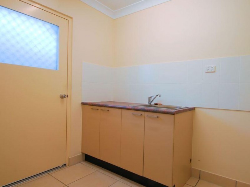 Bushland Beach QLD 4818