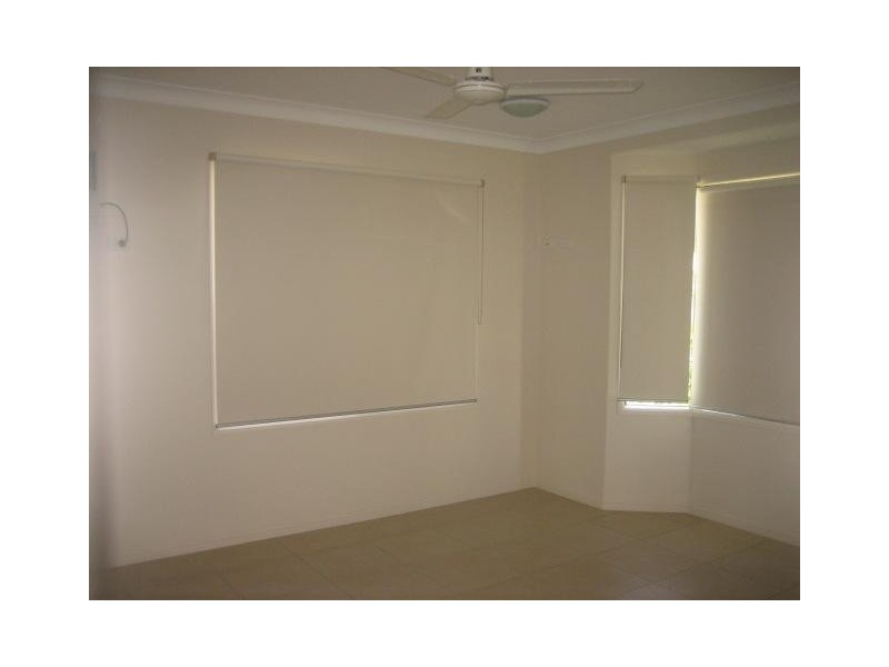 6 Seabrook Circuit, Bushland Beach QLD 4818