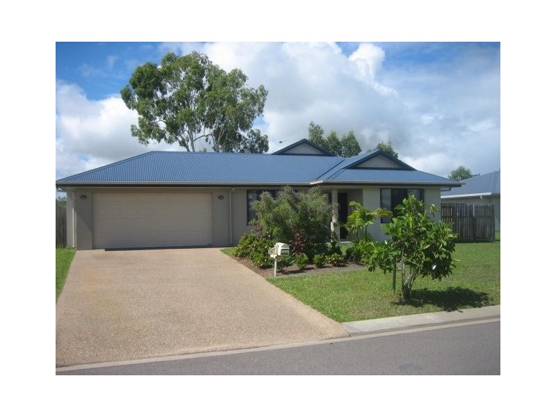 6 Seabrook Circuit, Bushland Beach QLD 4818