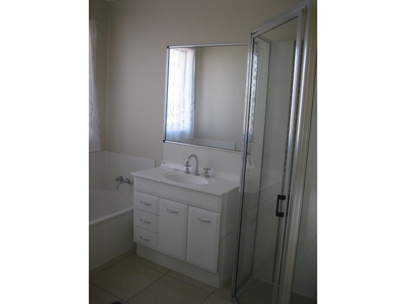 6 Seabrook Circuit, Bushland Beach QLD 4818