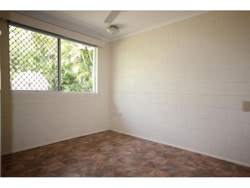 2/65 Howlett Street, Currajong QLD 4812