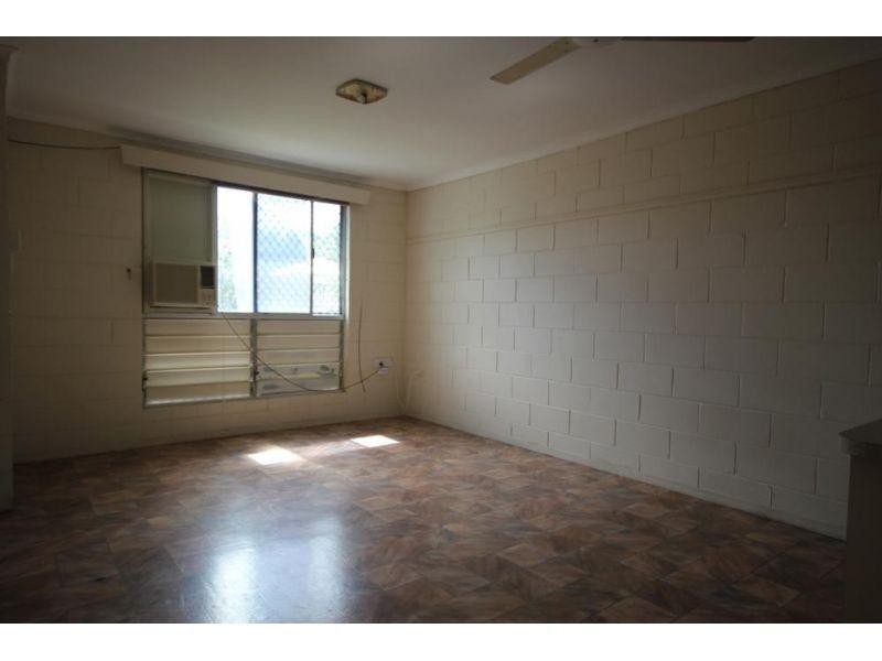 2/65 Howlett Street, Currajong QLD 4812