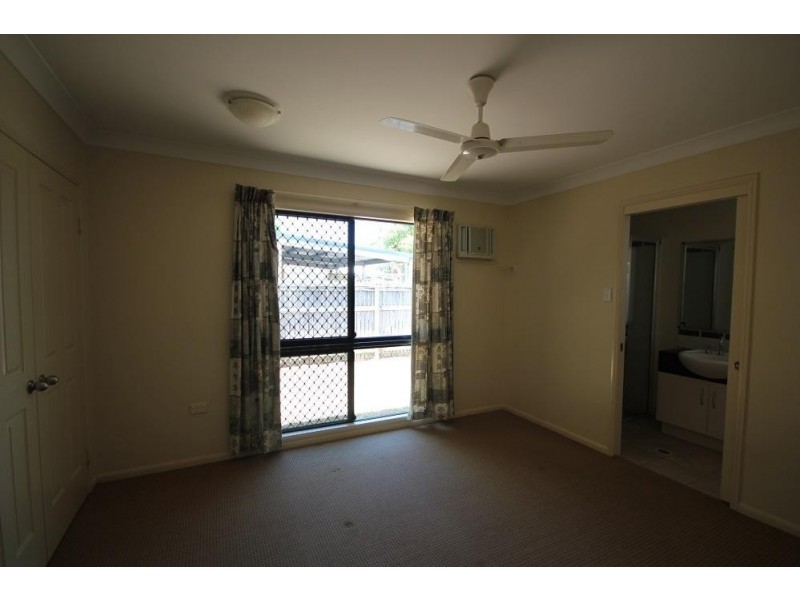 5 Gernika Court, Bushland Beach QLD 4818