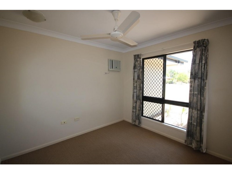 5 Gernika Court, Bushland Beach QLD 4818